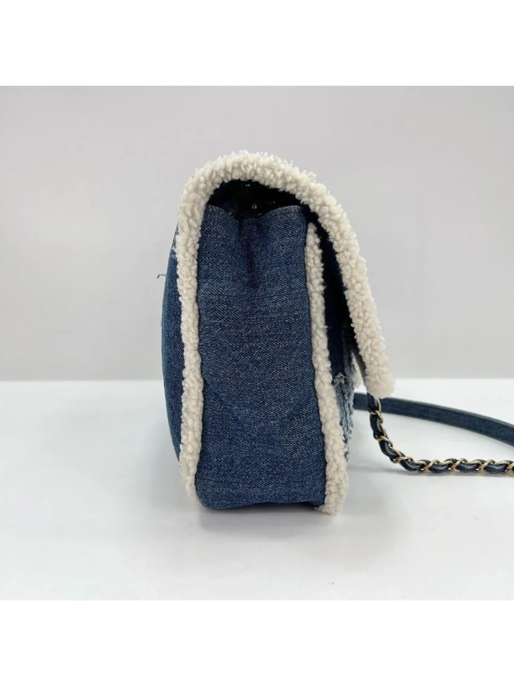 Chanel Shoulder Bag Egypt Line